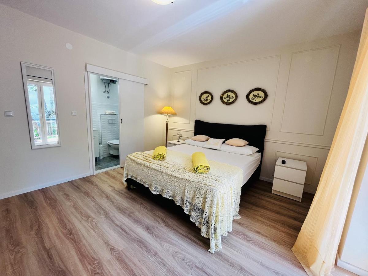 Apartments And Rooms With Parking Space Makarska - 18028 Ngoại thất bức ảnh